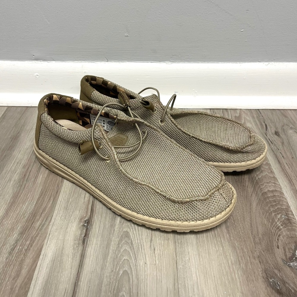 Hey Dude Shoes Men's 11 Beige Wally Sox Loafers